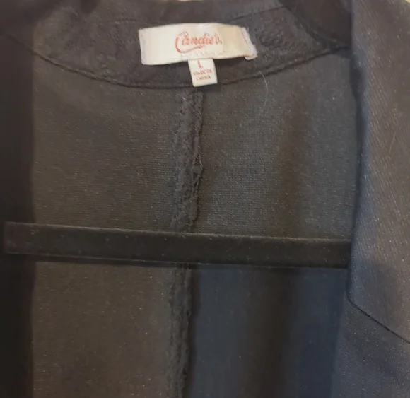 Candies Cropped Open Front Black Blazer, Size Large - Picture 2 of 5